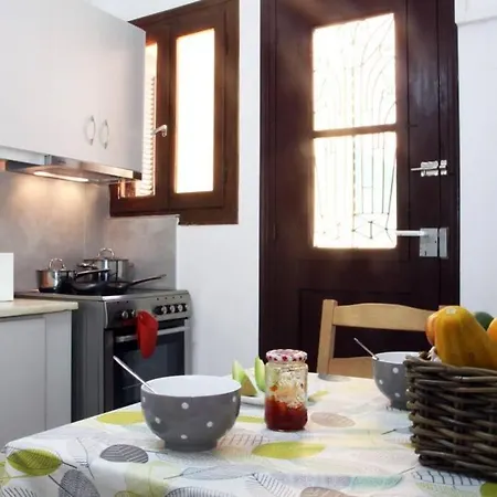 Апартаменти Daphne's House Families Only Ханья (Крит)