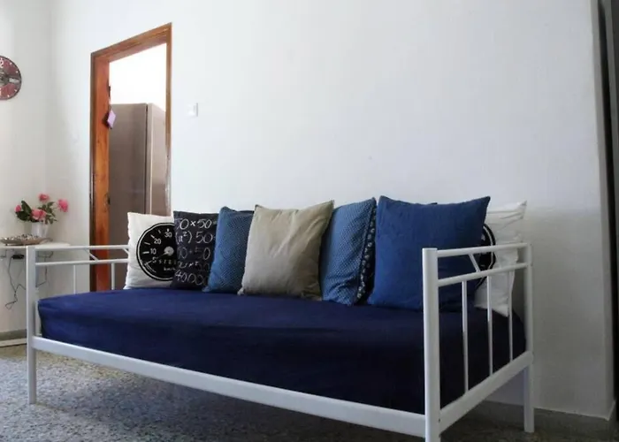 Daphne's House Families Only * ハニア