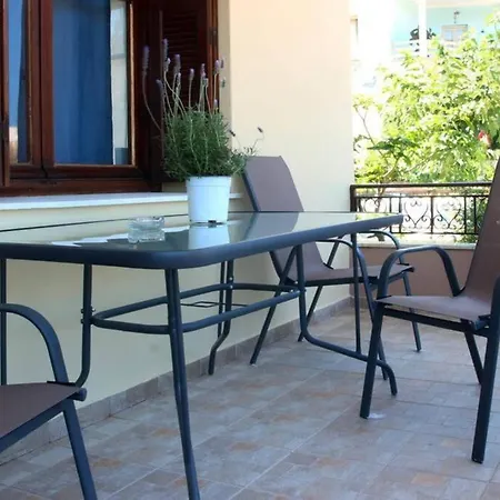 Daphne's House Families Only * Chania (Crete)