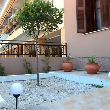 Daphne's House Families Only * Chania (Crete)