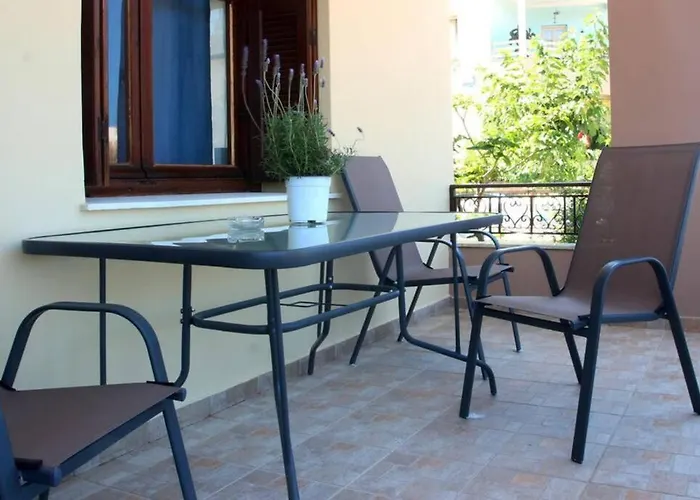 Daphne's House Families Only * Chania (Crete)