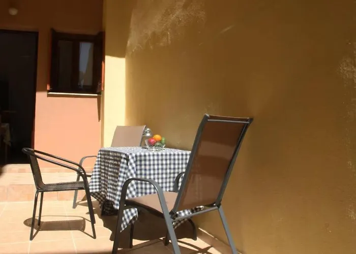 Daphne's House Families Only *