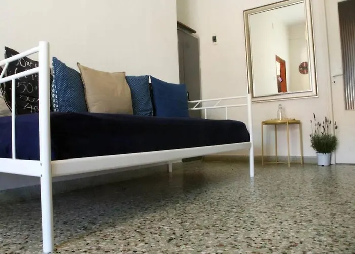 Daphne's House Families Only *