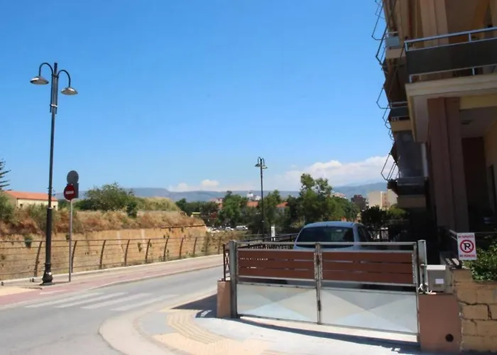 Daphne's House Families Only